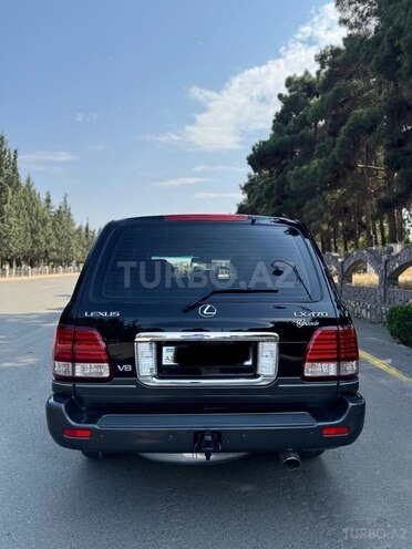Lexus LX 470-4