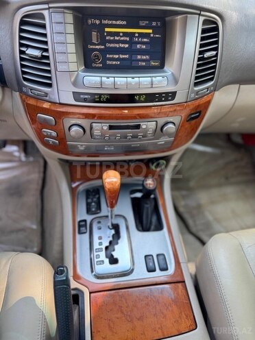 Lexus LX 470-9