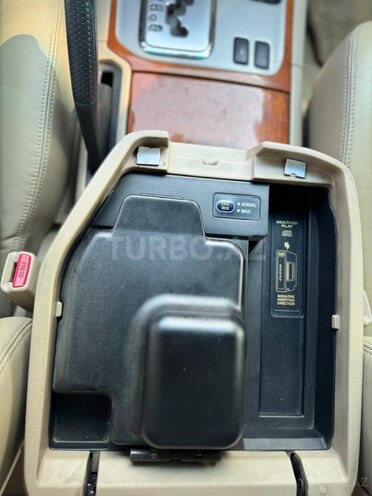Lexus LX 470-13