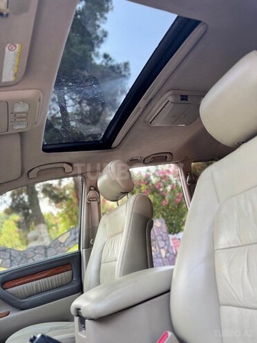 Lexus LX 470-12