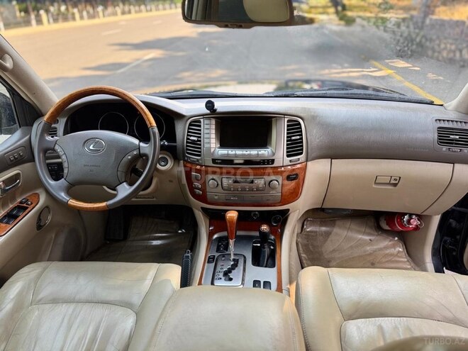 Lexus LX 470-7