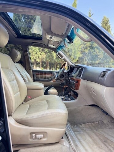 Lexus LX 470-18