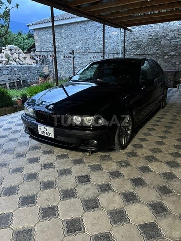 BMW 520-1