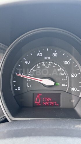 Kia Rio-11