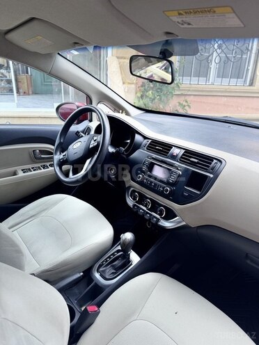 Kia Rio-10