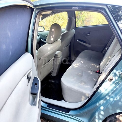 Toyota Prius-6