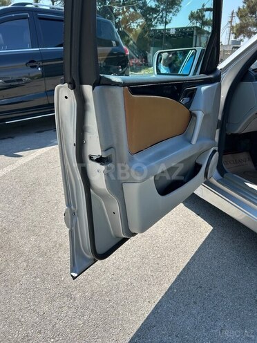 Mercedes E 240-9