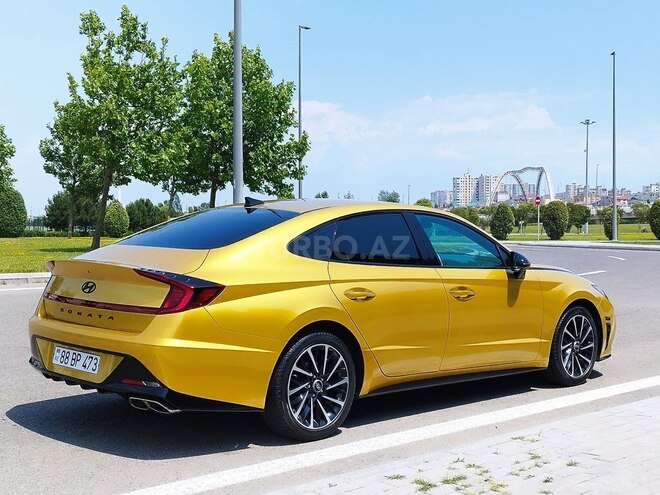Hyundai Sonata-12