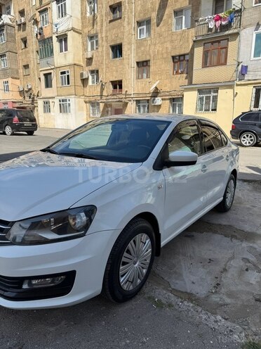 Volkswagen Polo-2