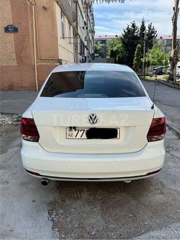 Volkswagen Polo-4