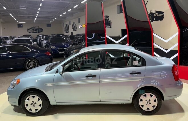 Hyundai Accent-6