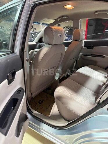 Hyundai Accent-16