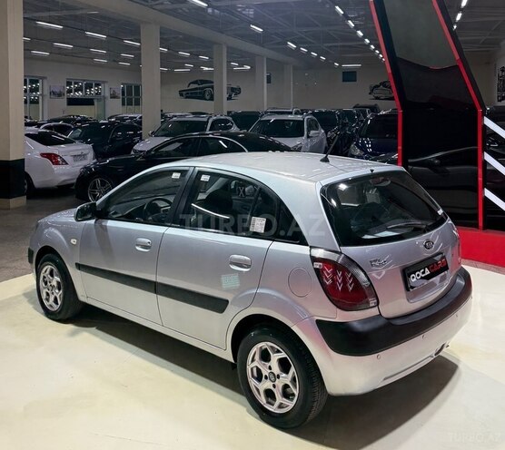 Kia Rio-8