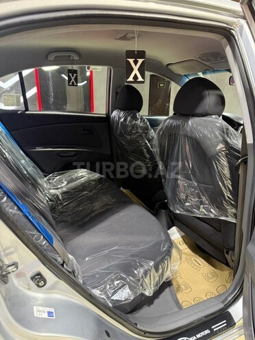 Kia Rio-14