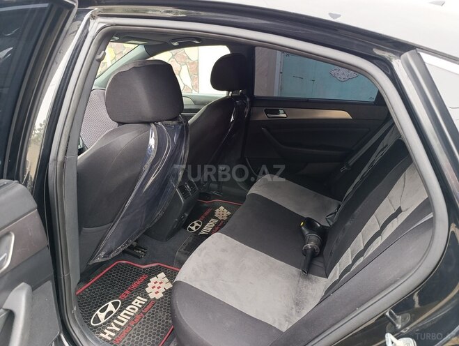 Hyundai Sonata-8