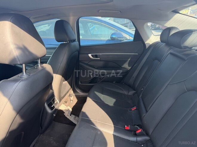 Hyundai Sonata-15