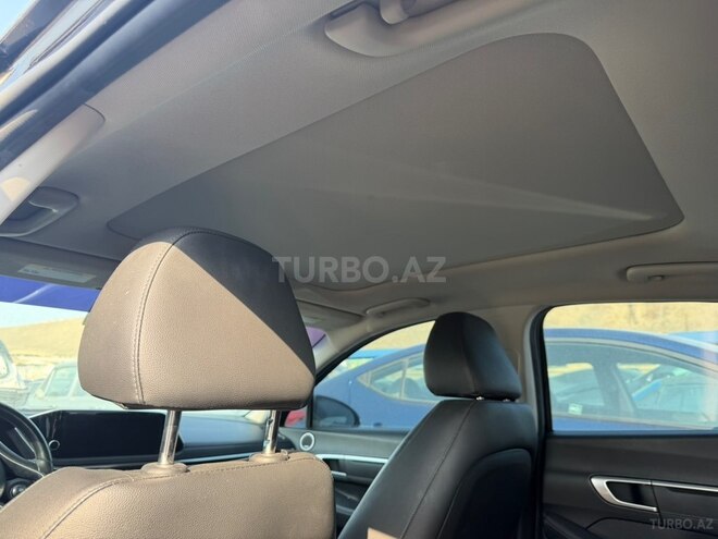 Hyundai Sonata-18