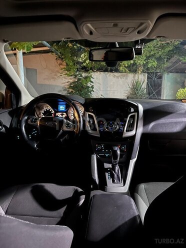 Ford Focus-6