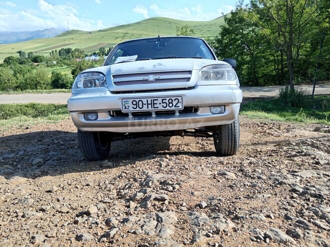 Chevrolet Niva-13