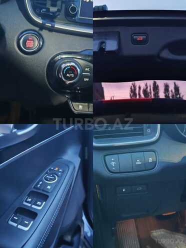 Kia Sorento-8