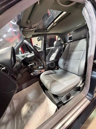 Mercedes C 200-11