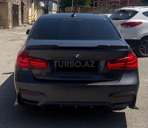 BMW 330-2