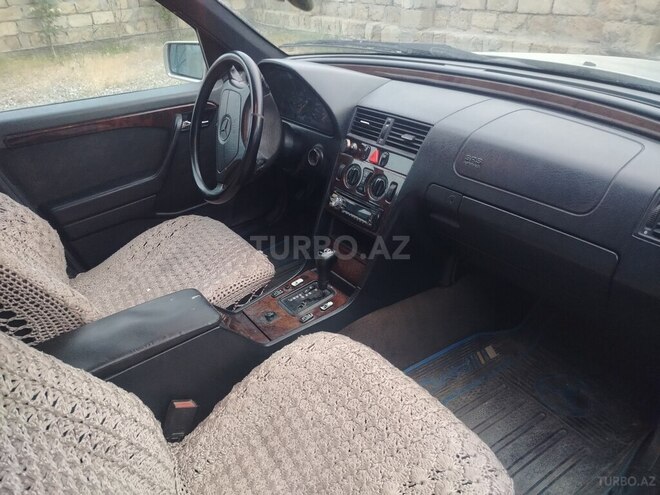 Mercedes C 180-8