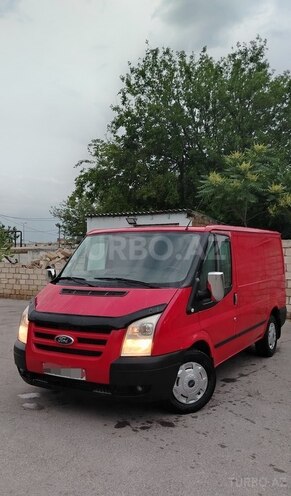 Ford Transit-4