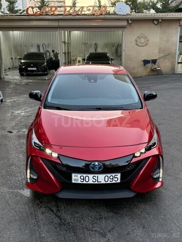 Toyota Prius Prime-1