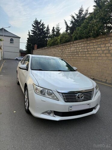 Toyota Camry-3