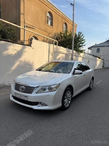 Toyota Camry-1