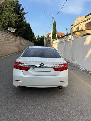 Toyota Camry-7