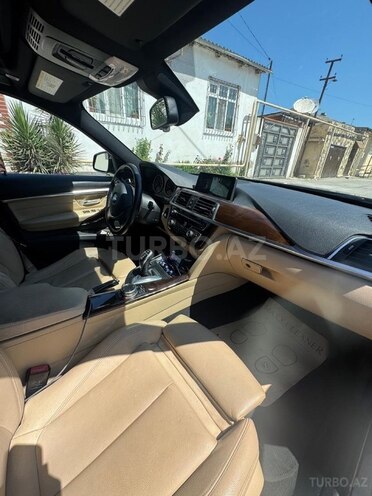 BMW 330-8