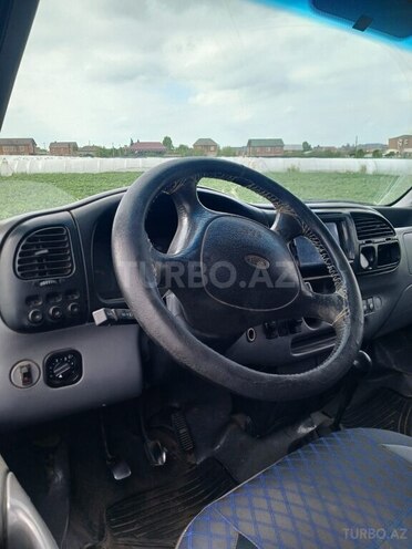 Ford Transit-2