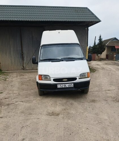 Ford Transit-1