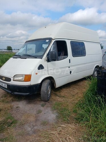 Ford Transit-7