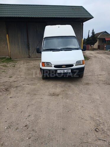 Ford Transit-8