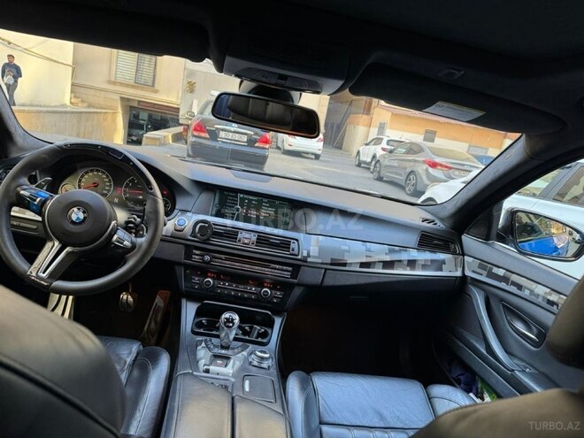 BMW M5-12