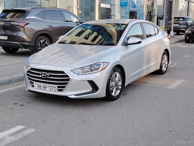 Hyundai Elantra-3