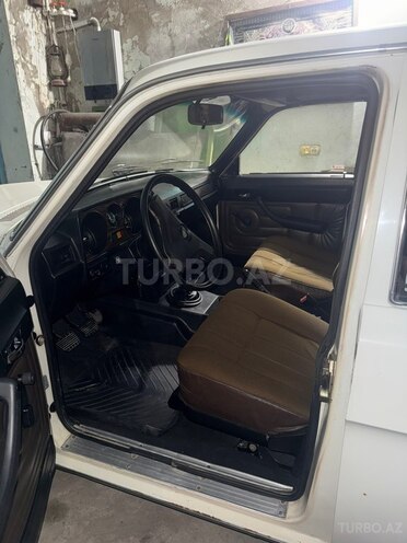 GAZ 24 "Volga"-10