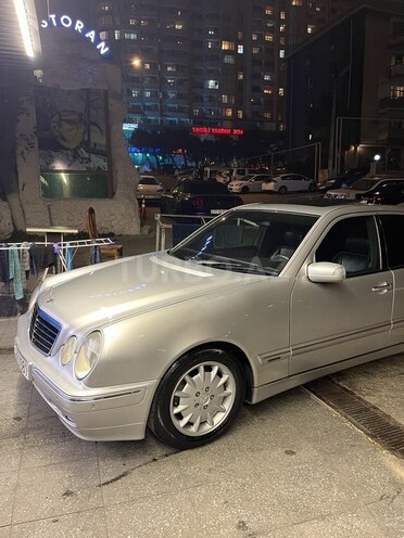 Mercedes E 240-14