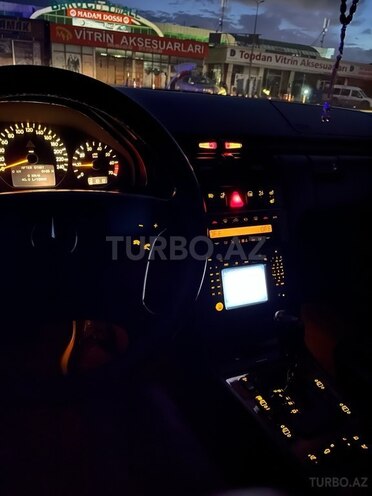 Mercedes E 240-18