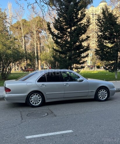 Mercedes E 240-9