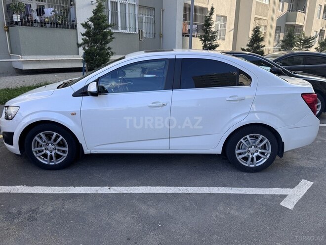 Chevrolet Aveo-4