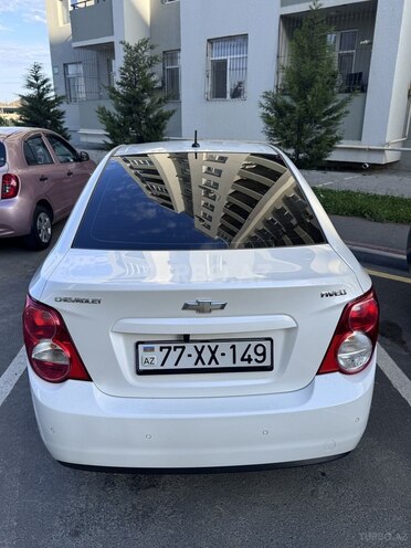Chevrolet Aveo-5