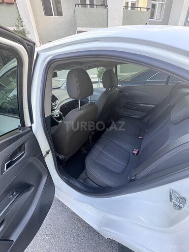 Chevrolet Aveo-7