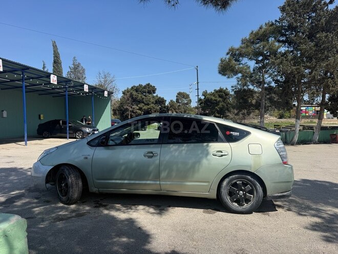 Toyota Prius-6