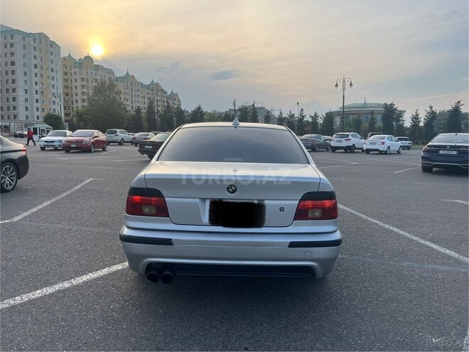 BMW 528-2
