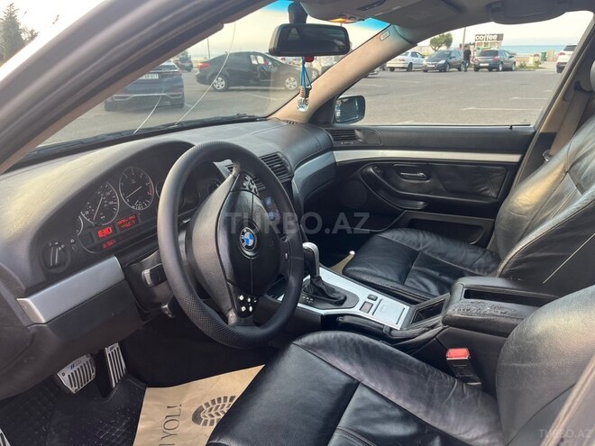 BMW 528-8