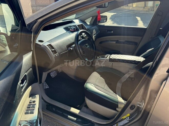 Toyota Prius-14